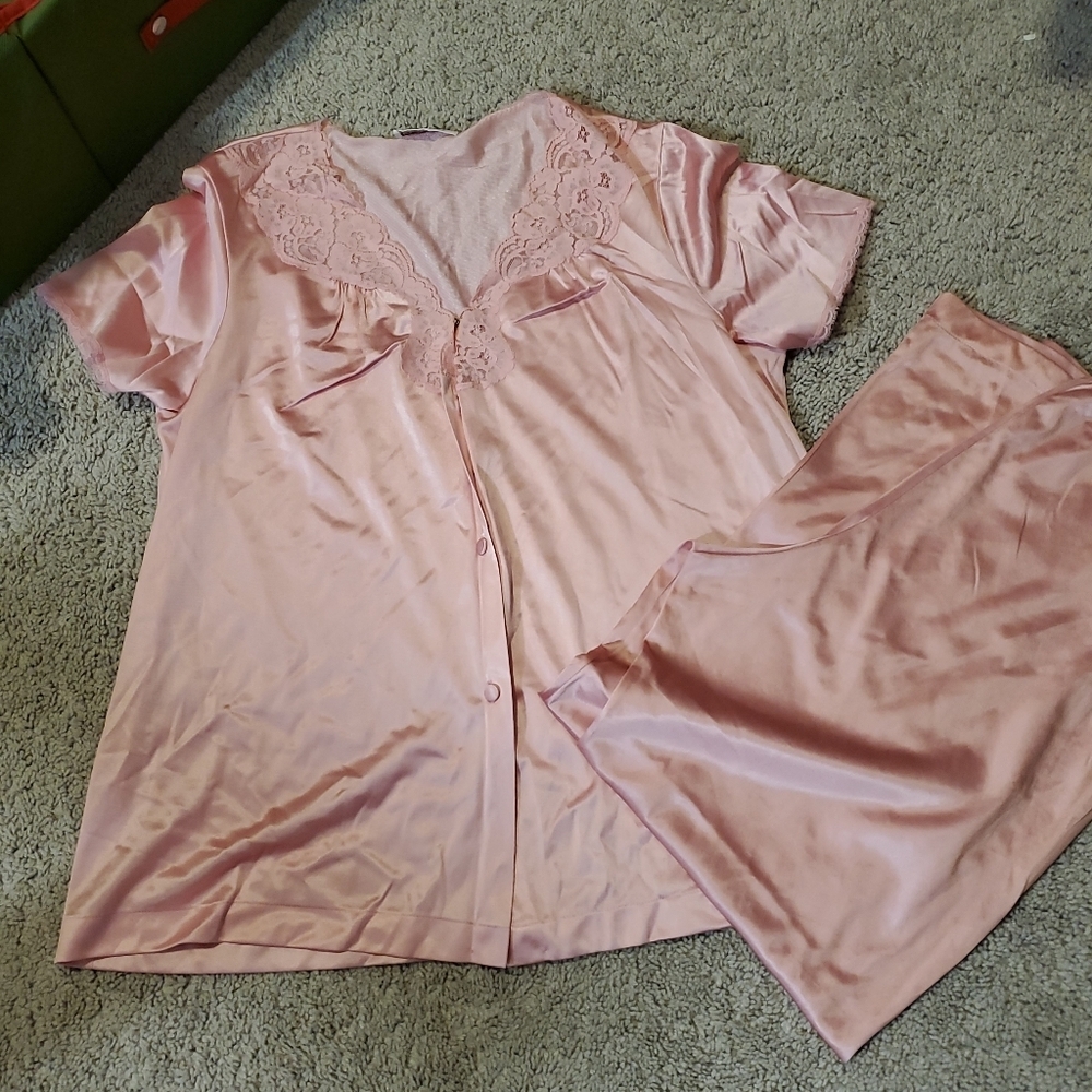 Vanity Fair VintageSoft Pink Lace Pajama Set
